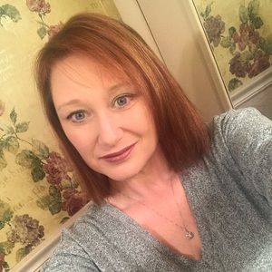 Meet your Posher, Val